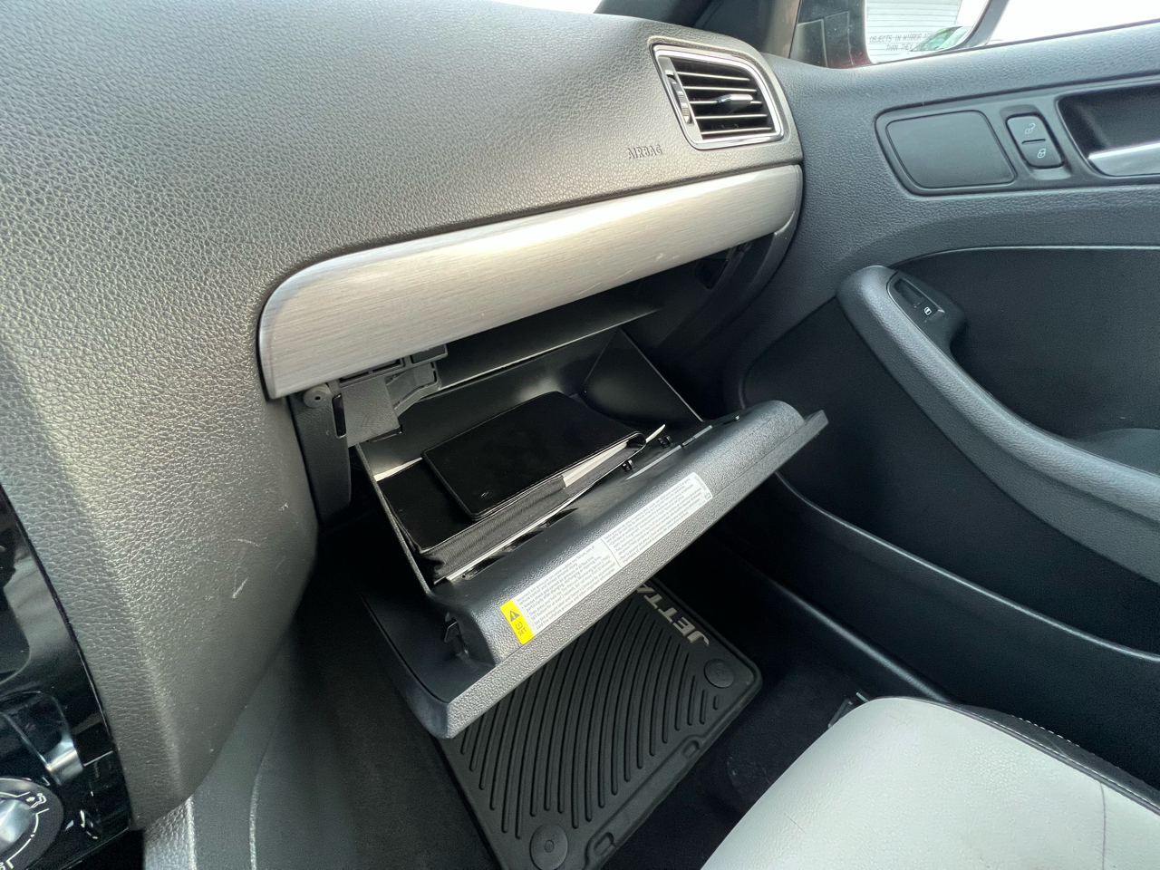 Volkswagen Jetta SE 6A 2016