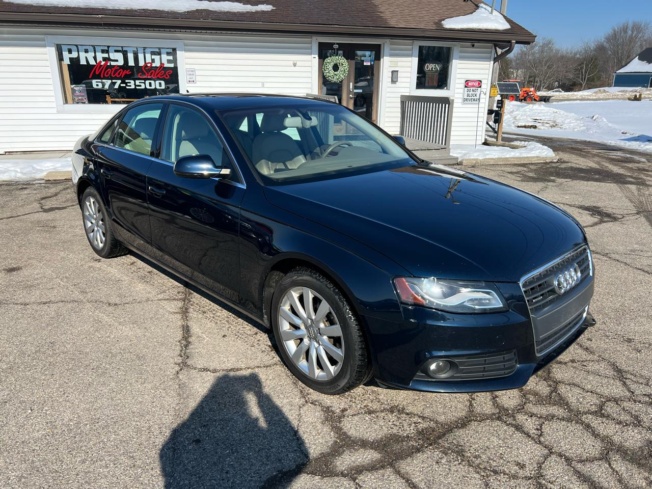 Audi A4 2.0T Premium Plus Sedan 2011