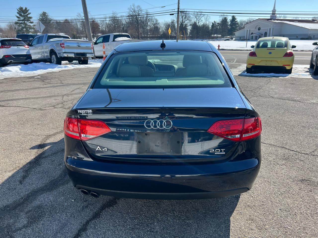 Audi A4 2.0T Premium Plus Sedan 2011