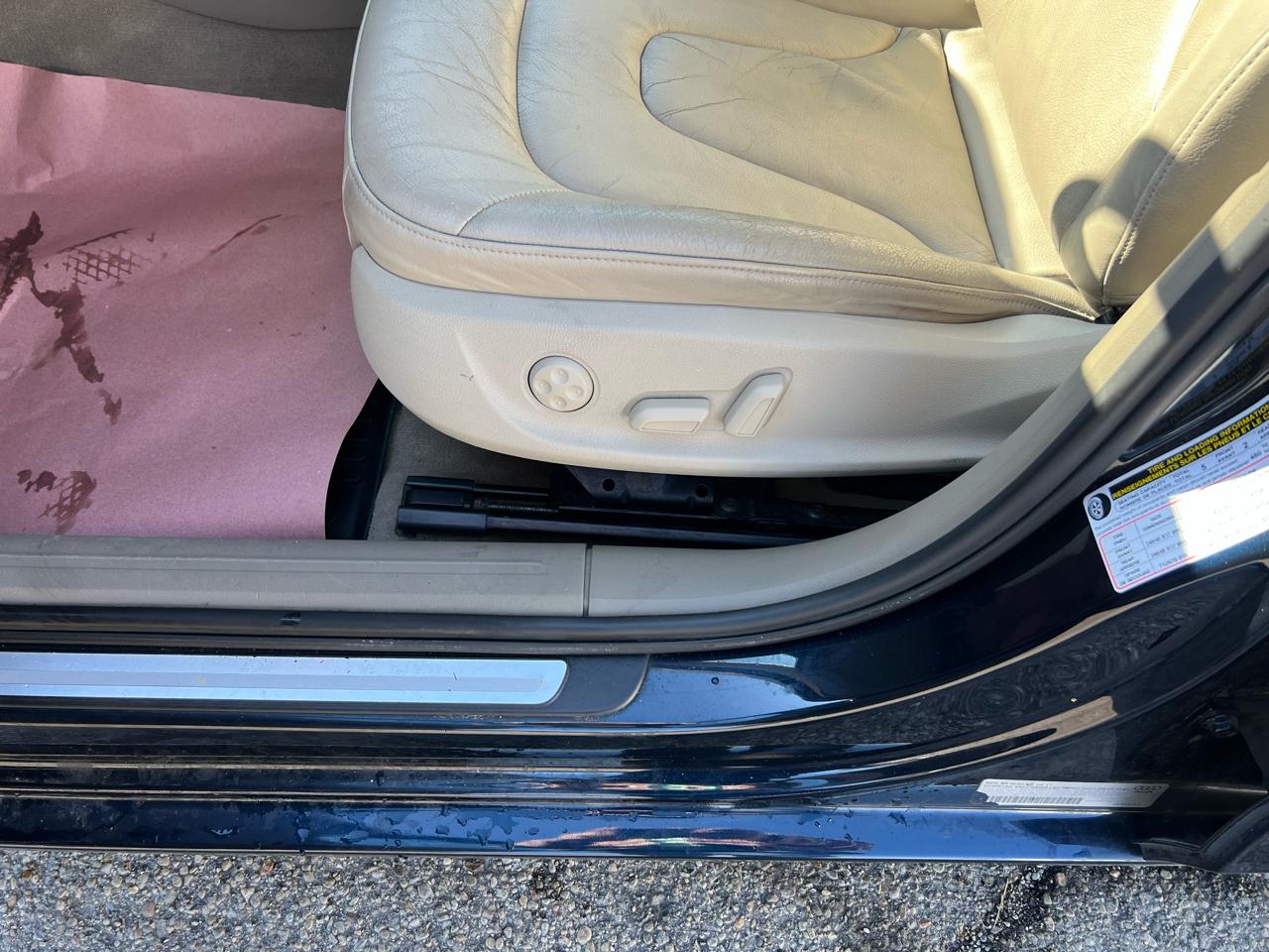 Audi A4 2.0T Premium Plus Sedan 2011