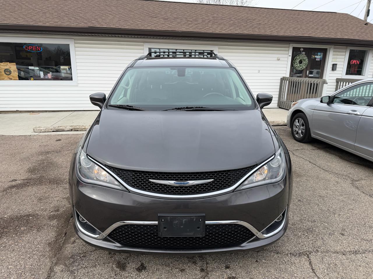 Chrysler Pacifica Touring-L 2017