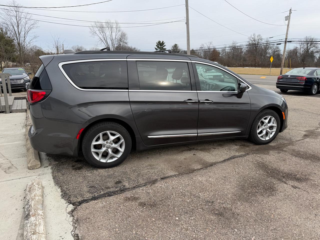 Chrysler Pacifica Touring-L 2017