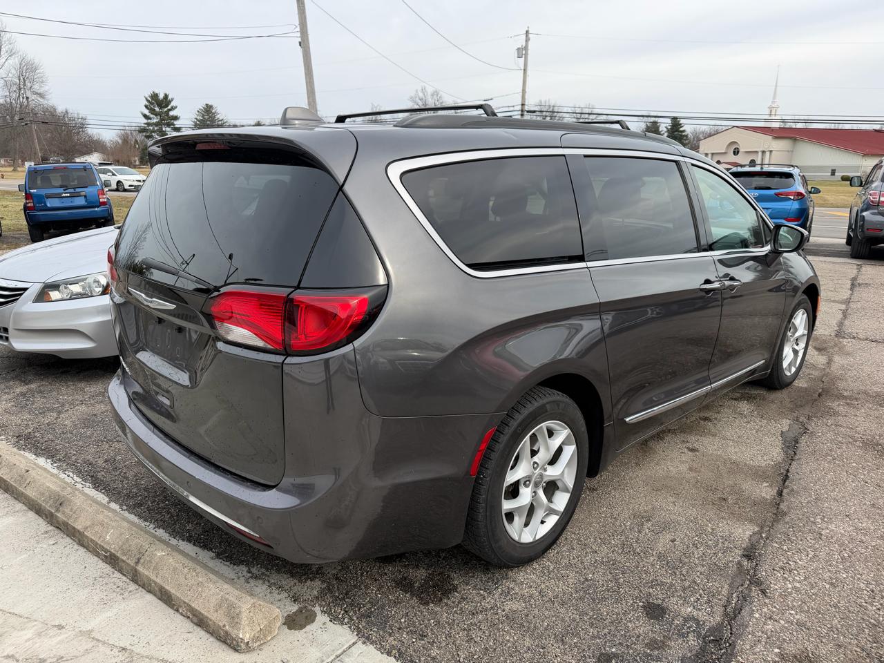 Chrysler Pacifica Touring-L 2017