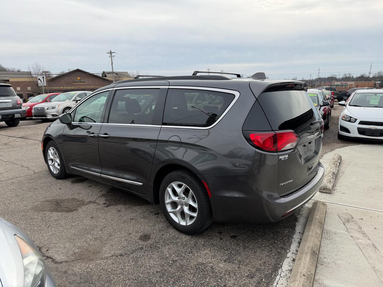 Chrysler Pacifica Touring-L 2017