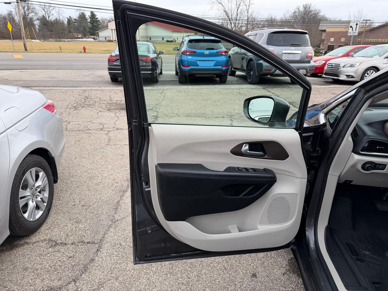 Chrysler Pacifica Touring-L 2017