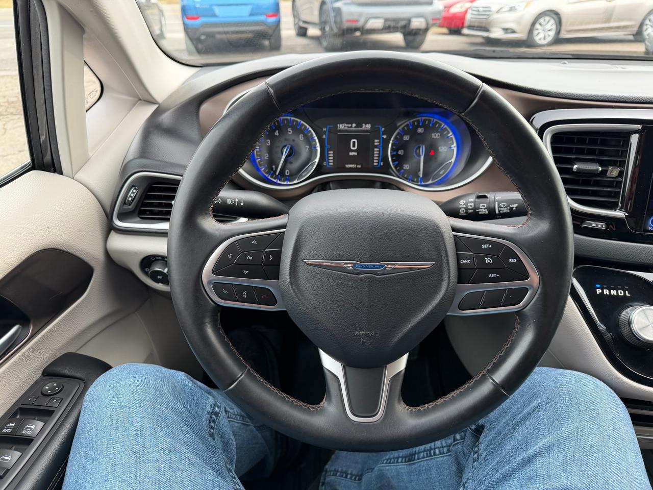 Chrysler Pacifica Touring-L 2017