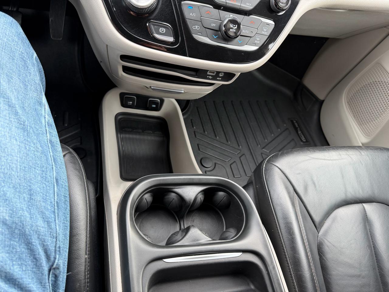 Chrysler Pacifica Touring-L 2017