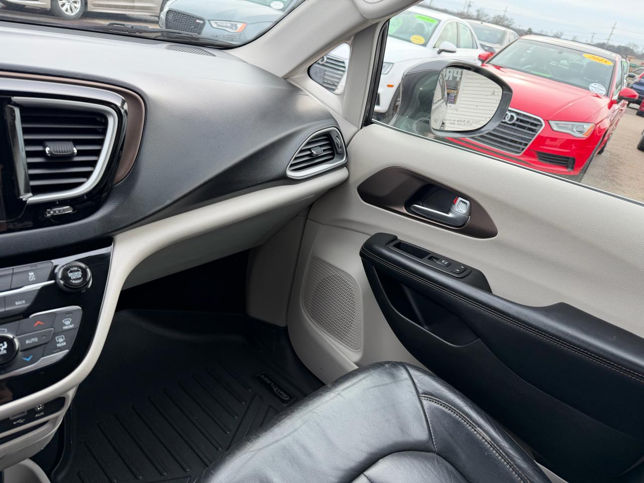 Chrysler Pacifica Touring-L 2017