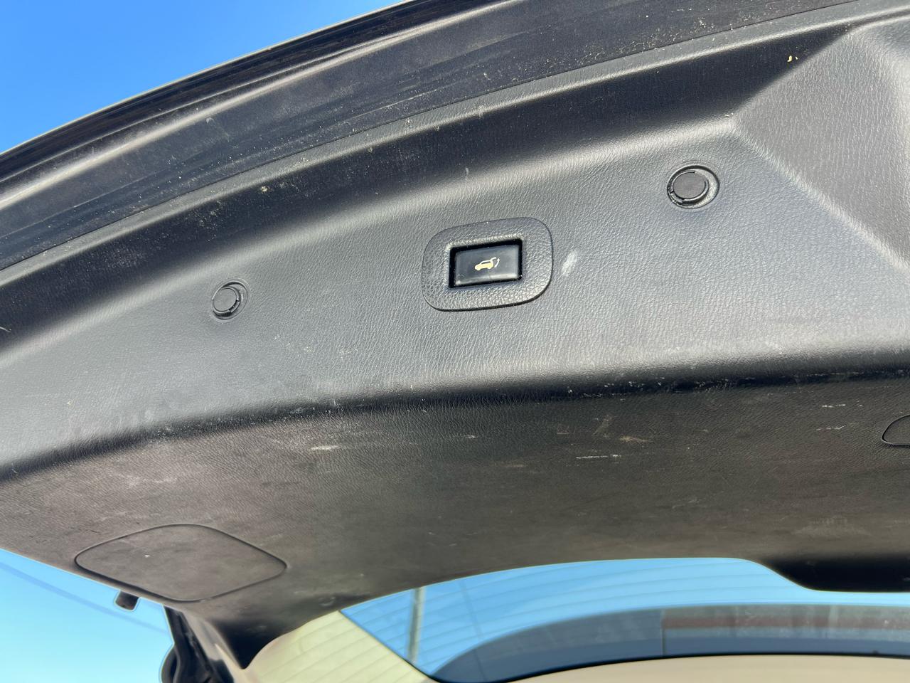 Nissan Armada Platinum AWD 2017