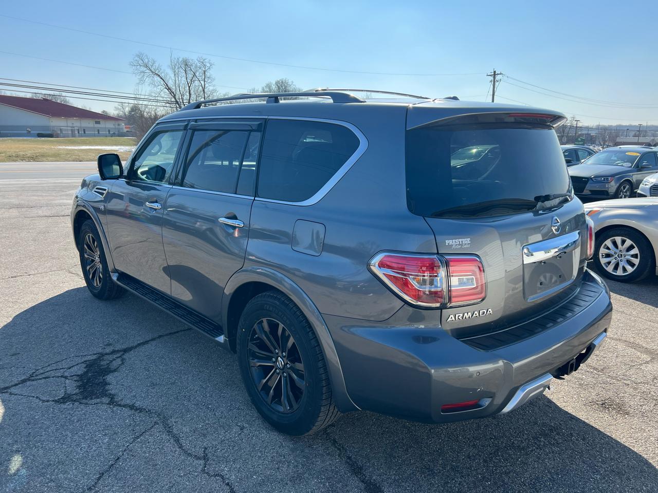 Nissan Armada Platinum AWD 2017