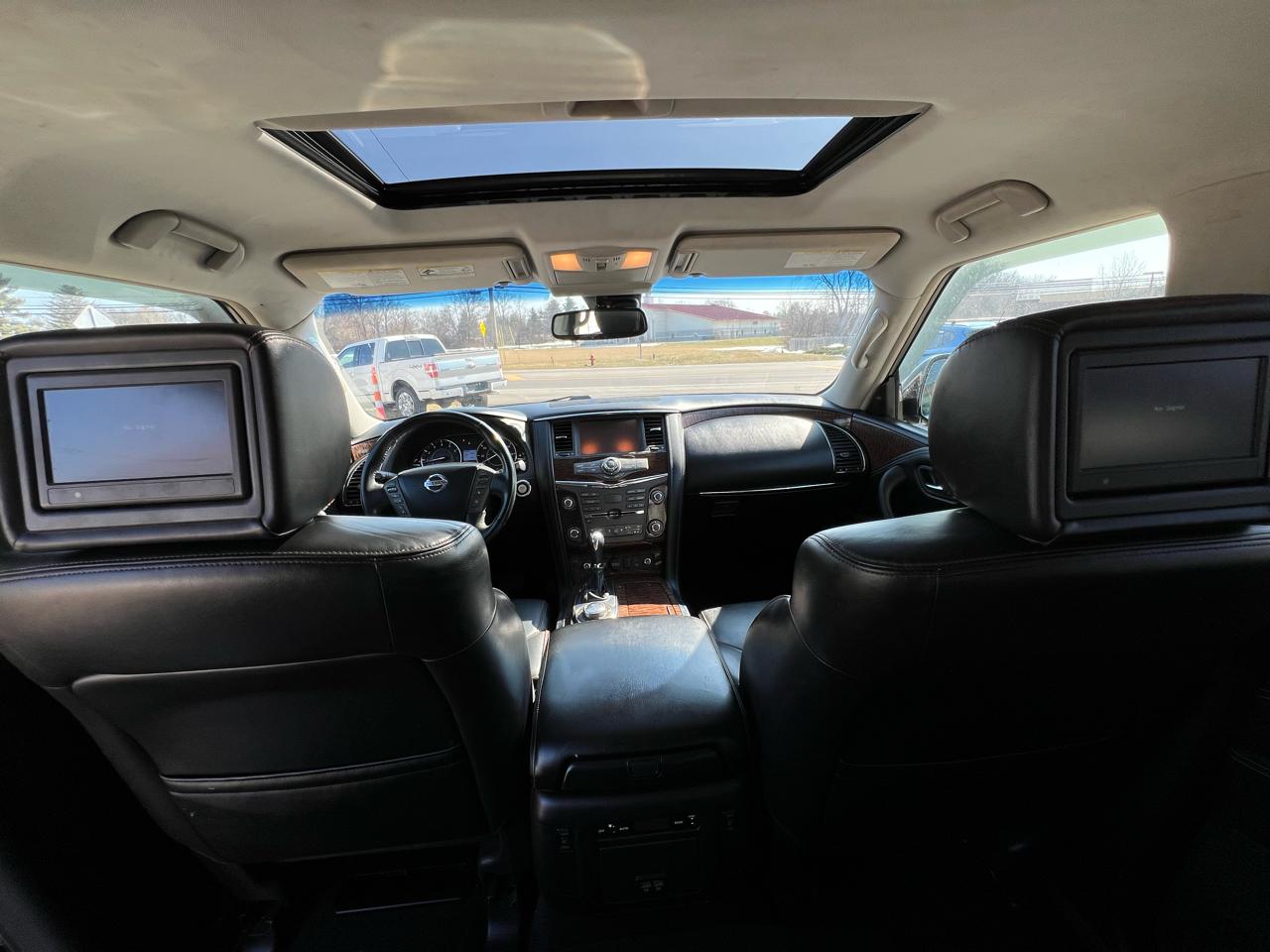 Nissan Armada Platinum AWD 2017