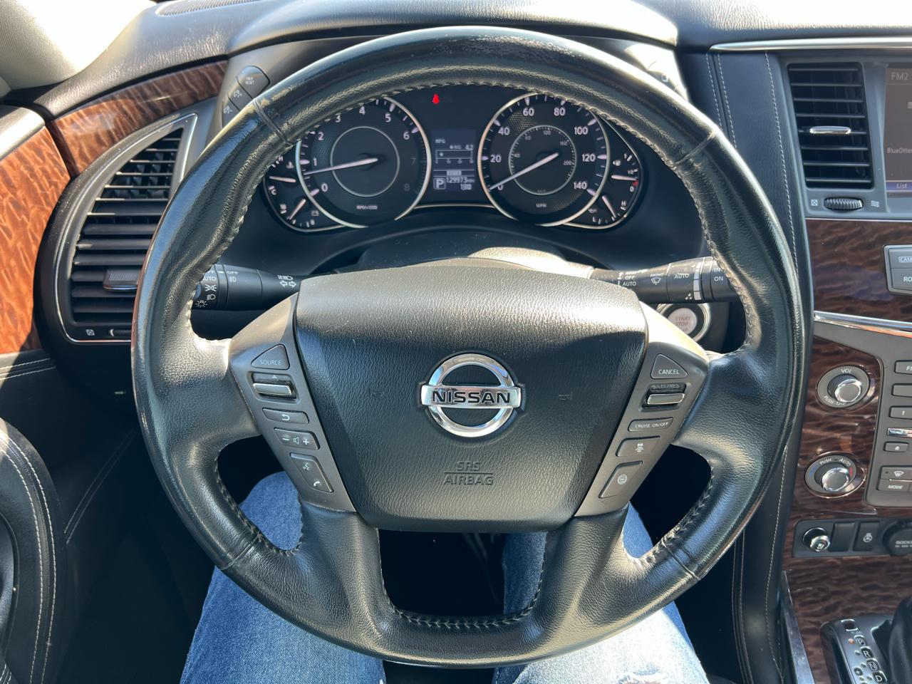 Nissan Armada Platinum AWD 2017