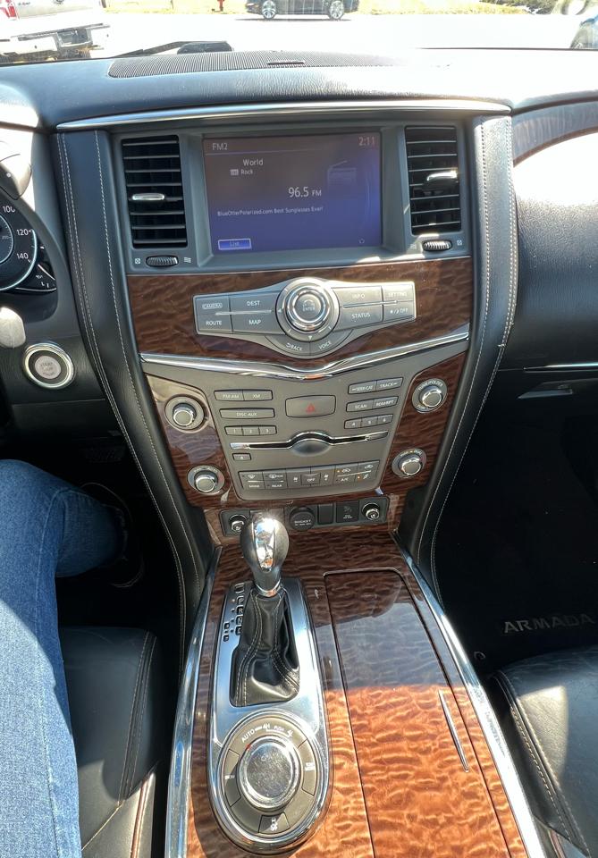 Nissan Armada Platinum AWD 2017