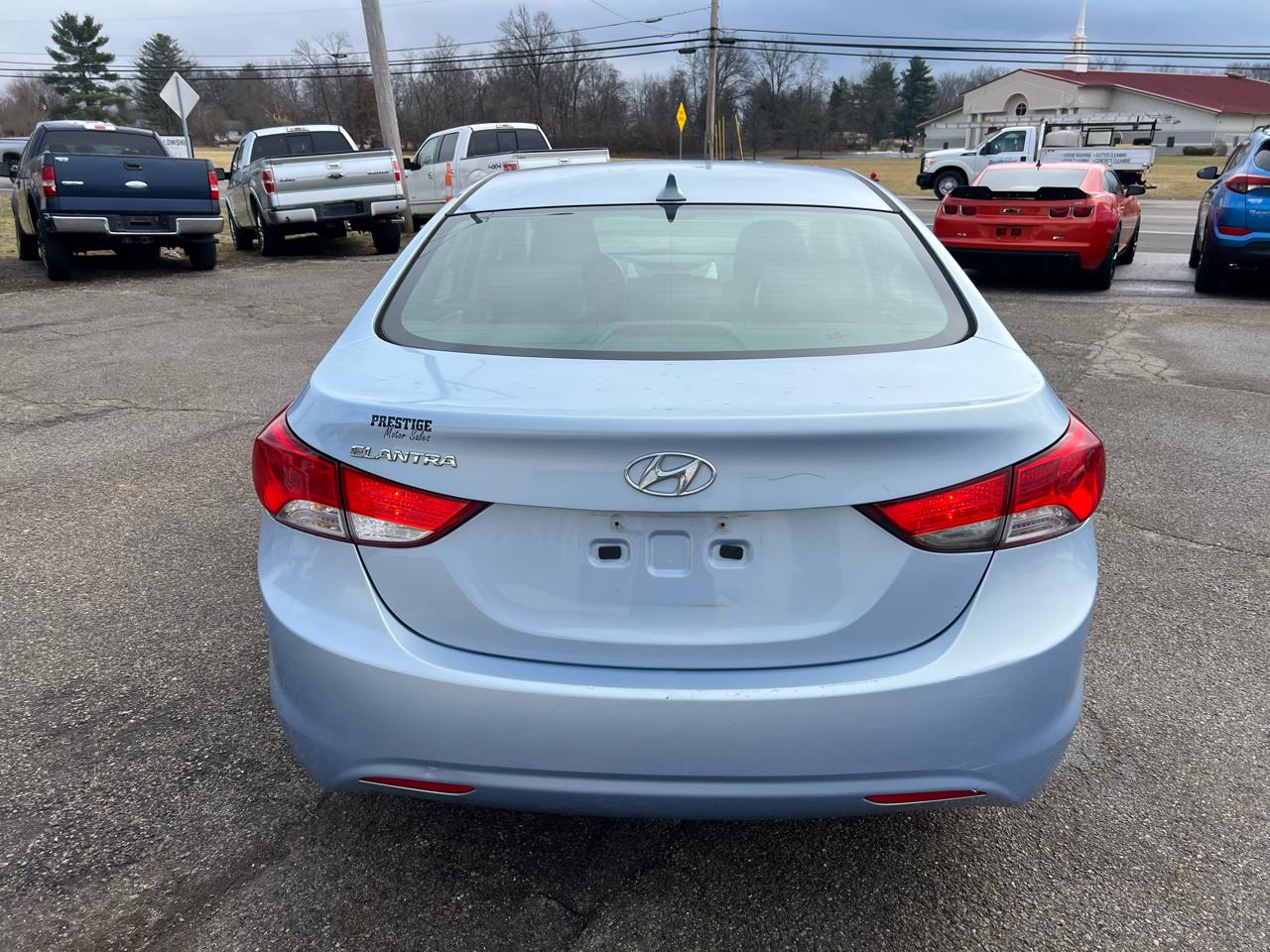 Hyundai Elantra Limited 2012