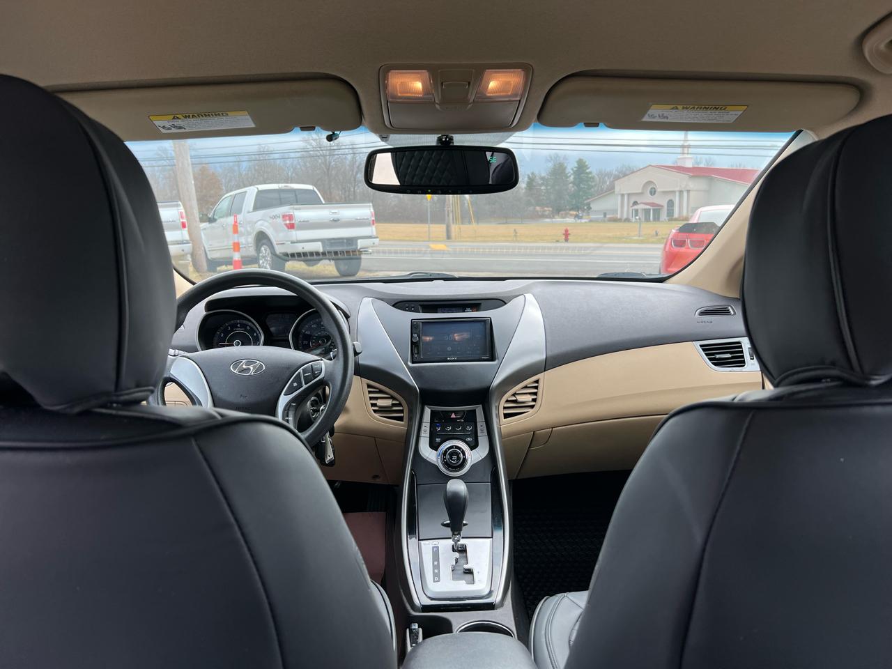 Hyundai Elantra Limited 2012