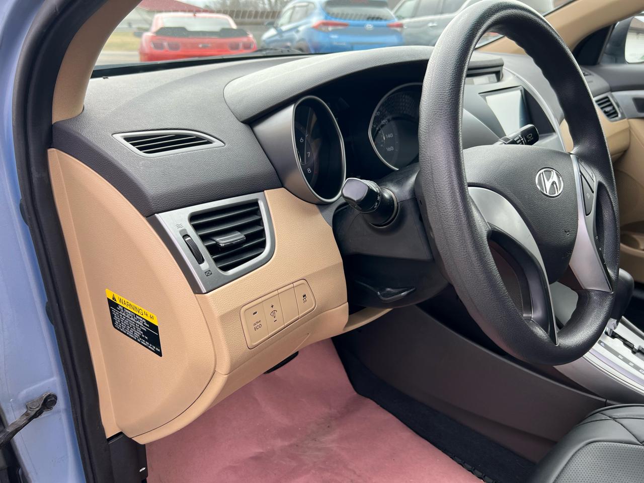 Hyundai Elantra Limited 2012