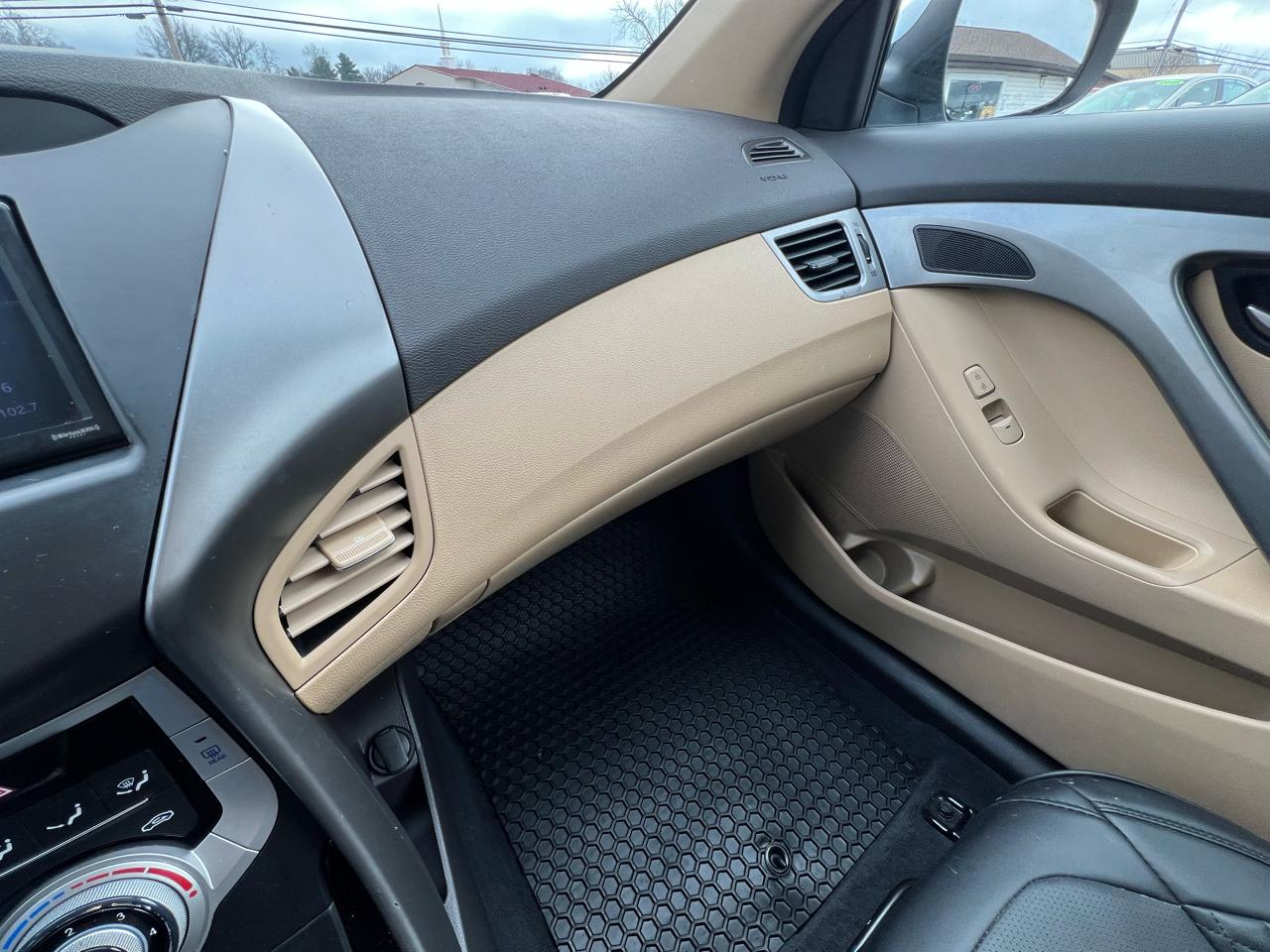 Hyundai Elantra Limited 2012