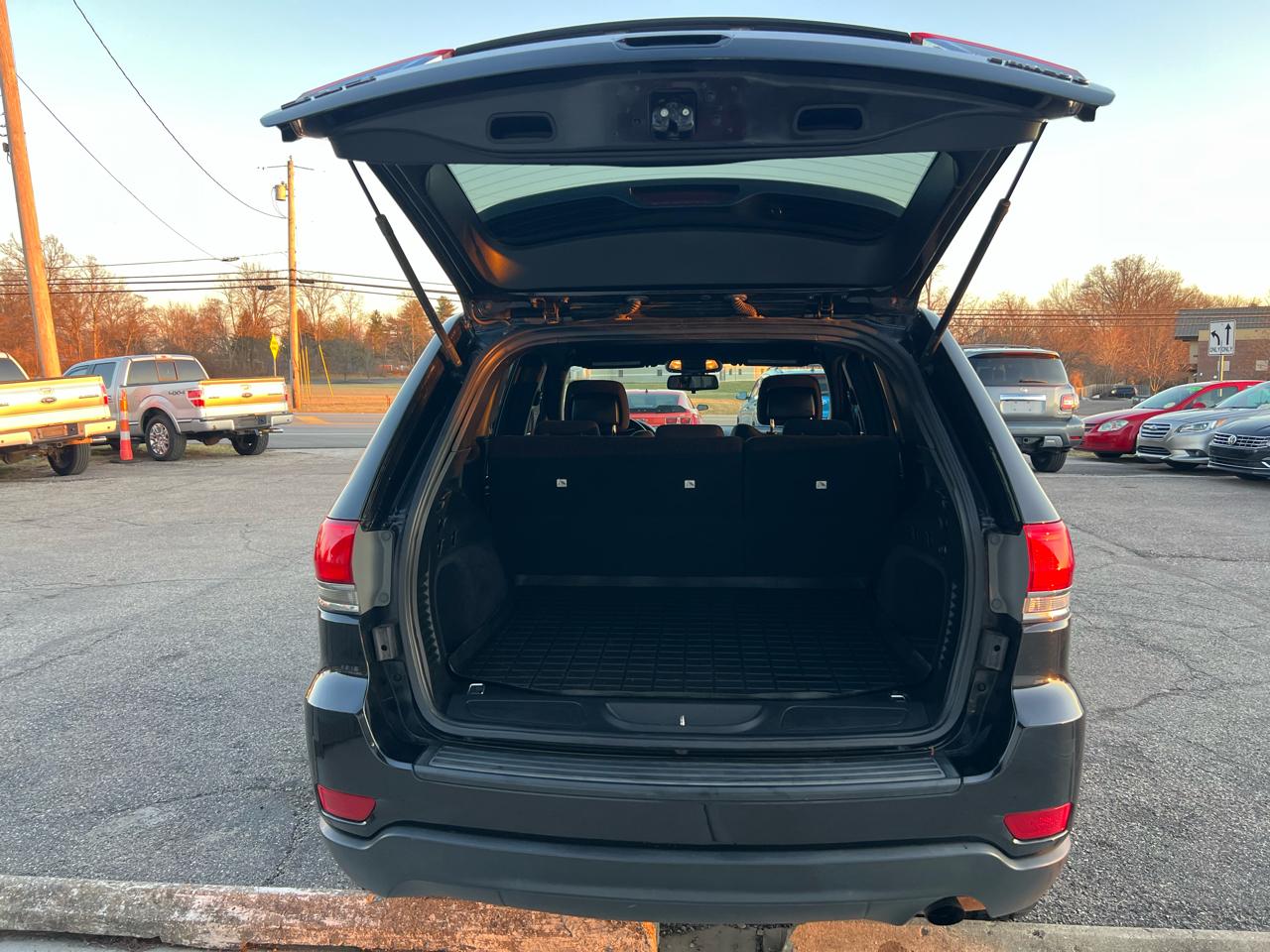 Jeep Grand Cherokee Laredo 4WD 2015