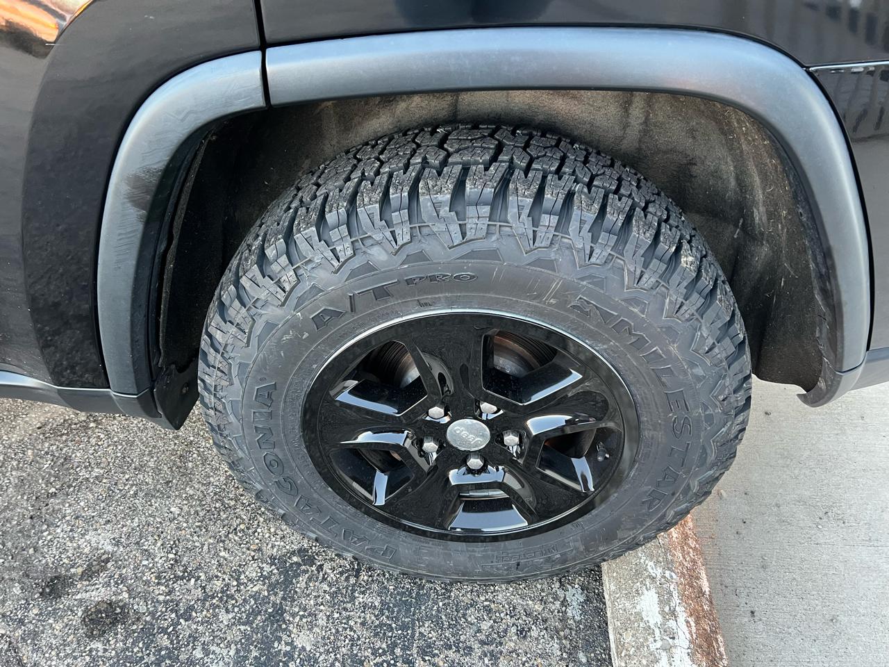 Jeep Grand Cherokee Laredo 4WD 2015