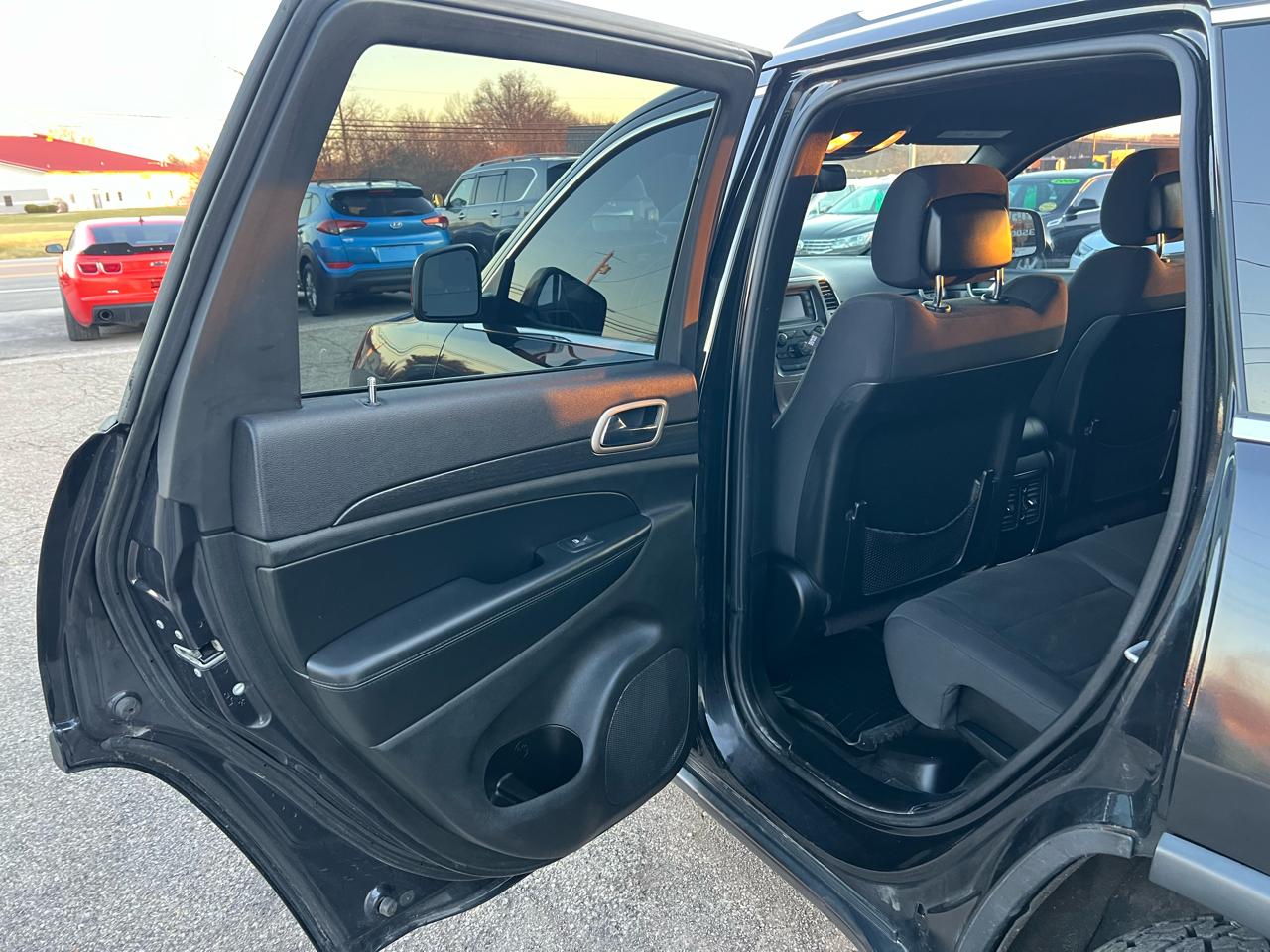 Jeep Grand Cherokee Laredo 4WD 2015