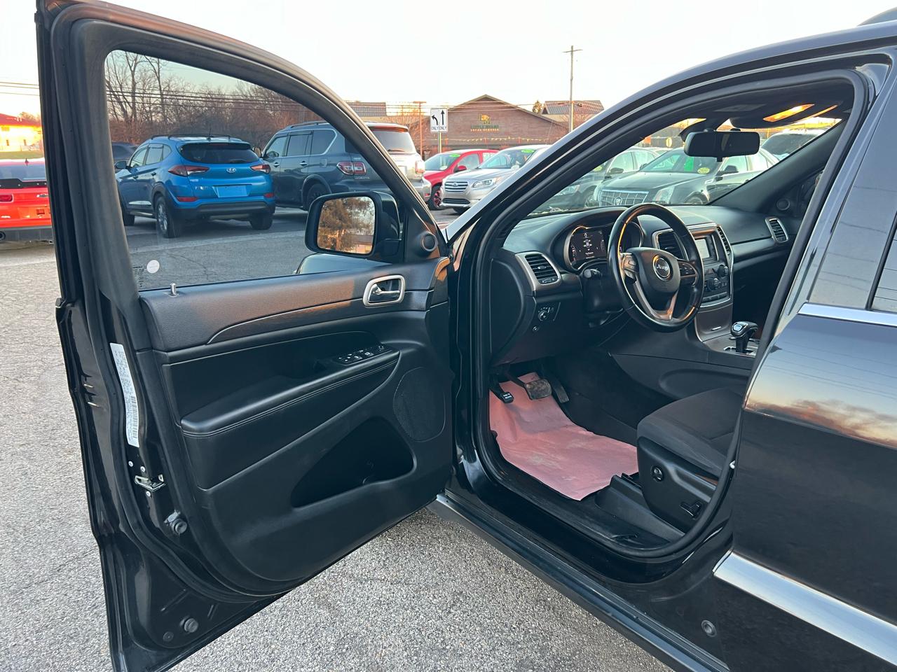 Jeep Grand Cherokee Laredo 4WD 2015