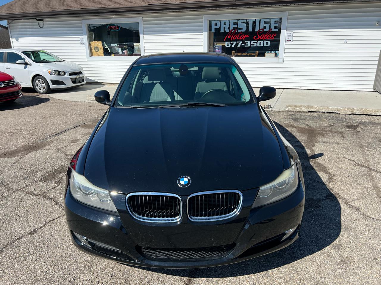 BMW 3-Series 328i SA 2011