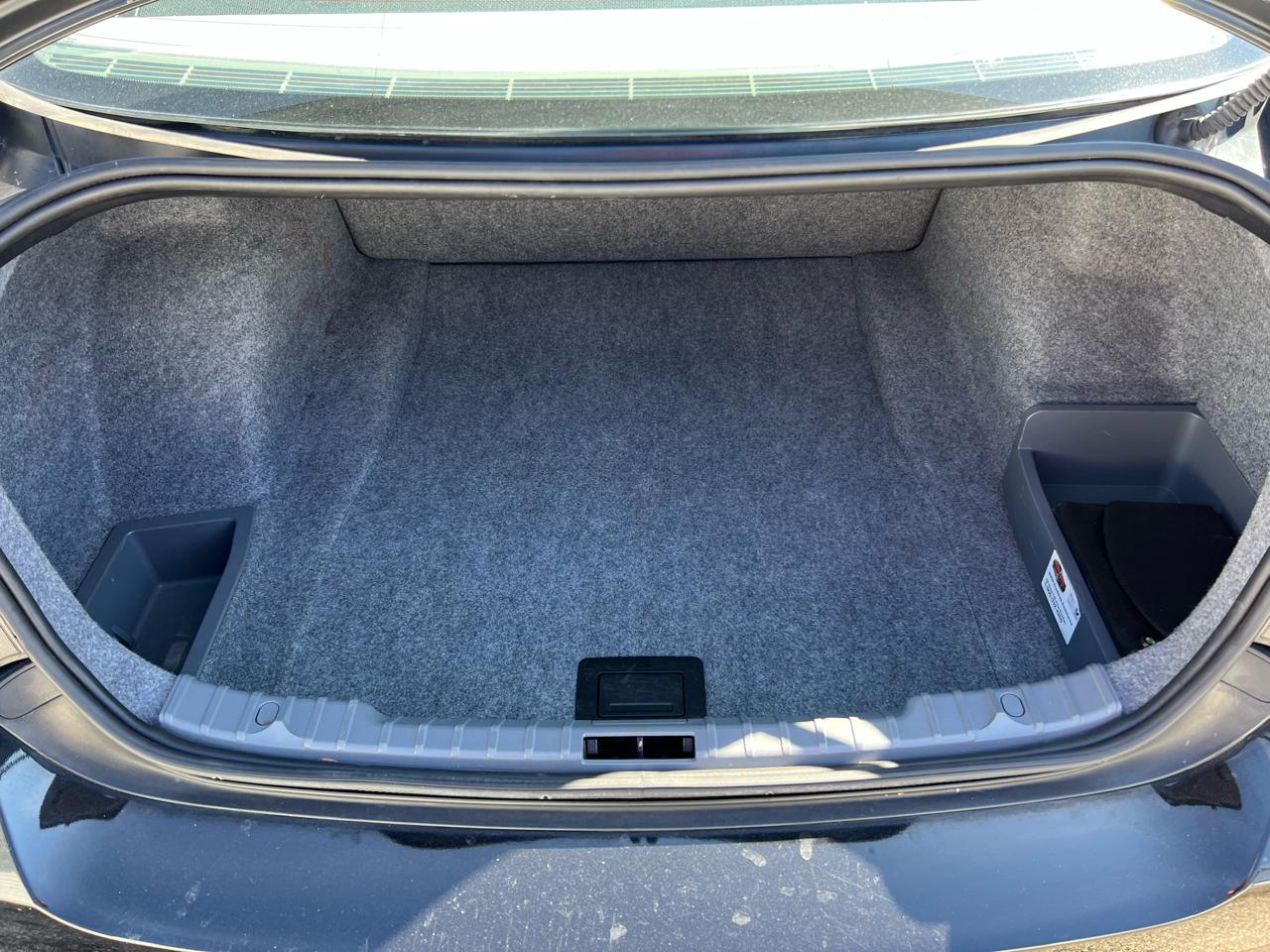 BMW 3-Series 328i SA 2011