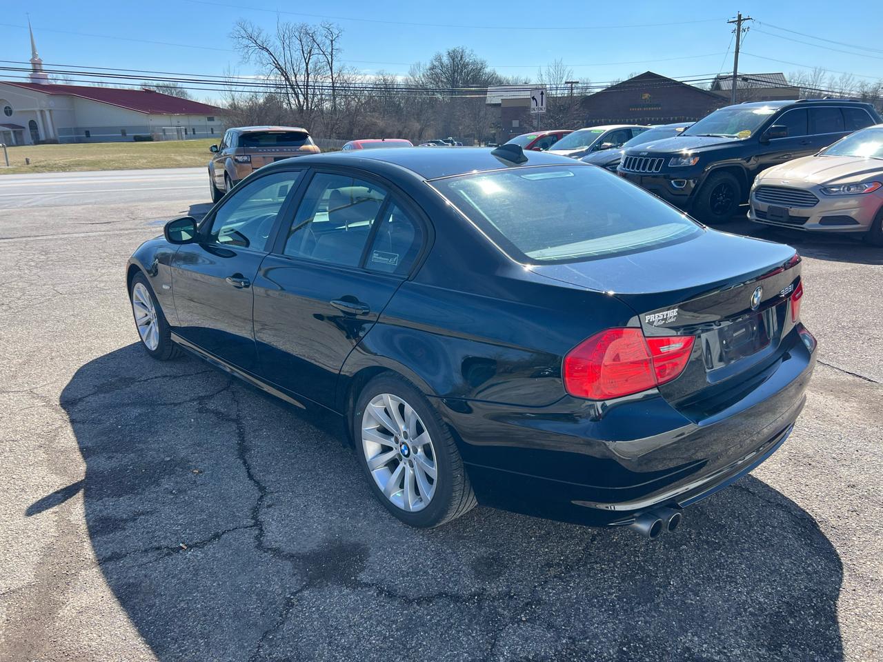 BMW 3-Series 328i SA 2011