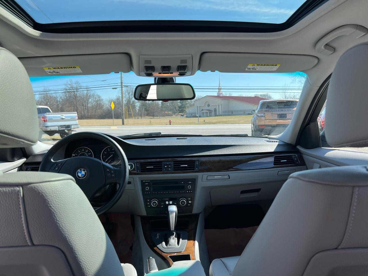 BMW 3-Series 328i SA 2011