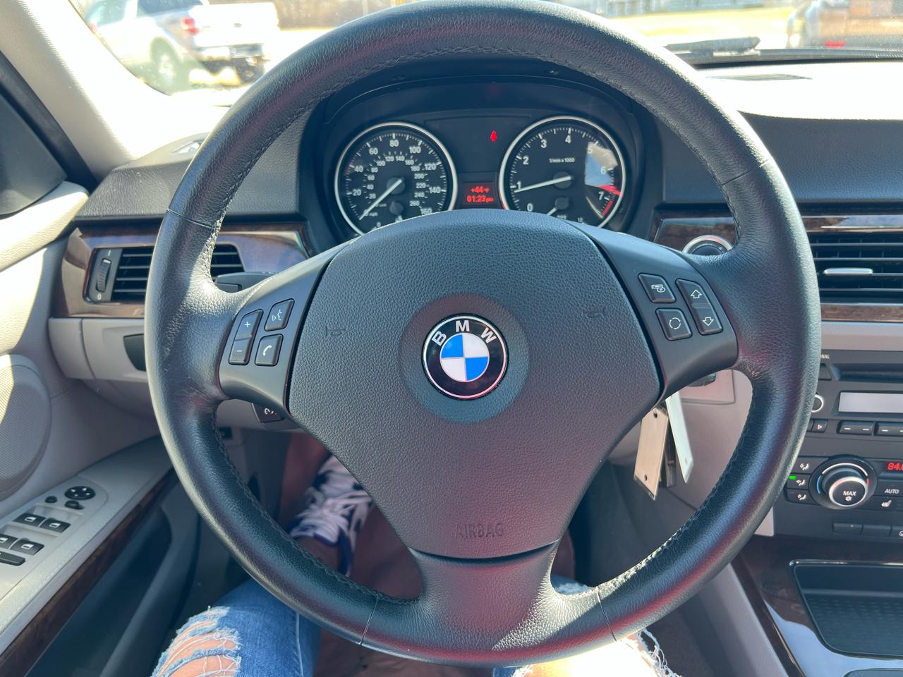 BMW 3-Series 328i SA 2011