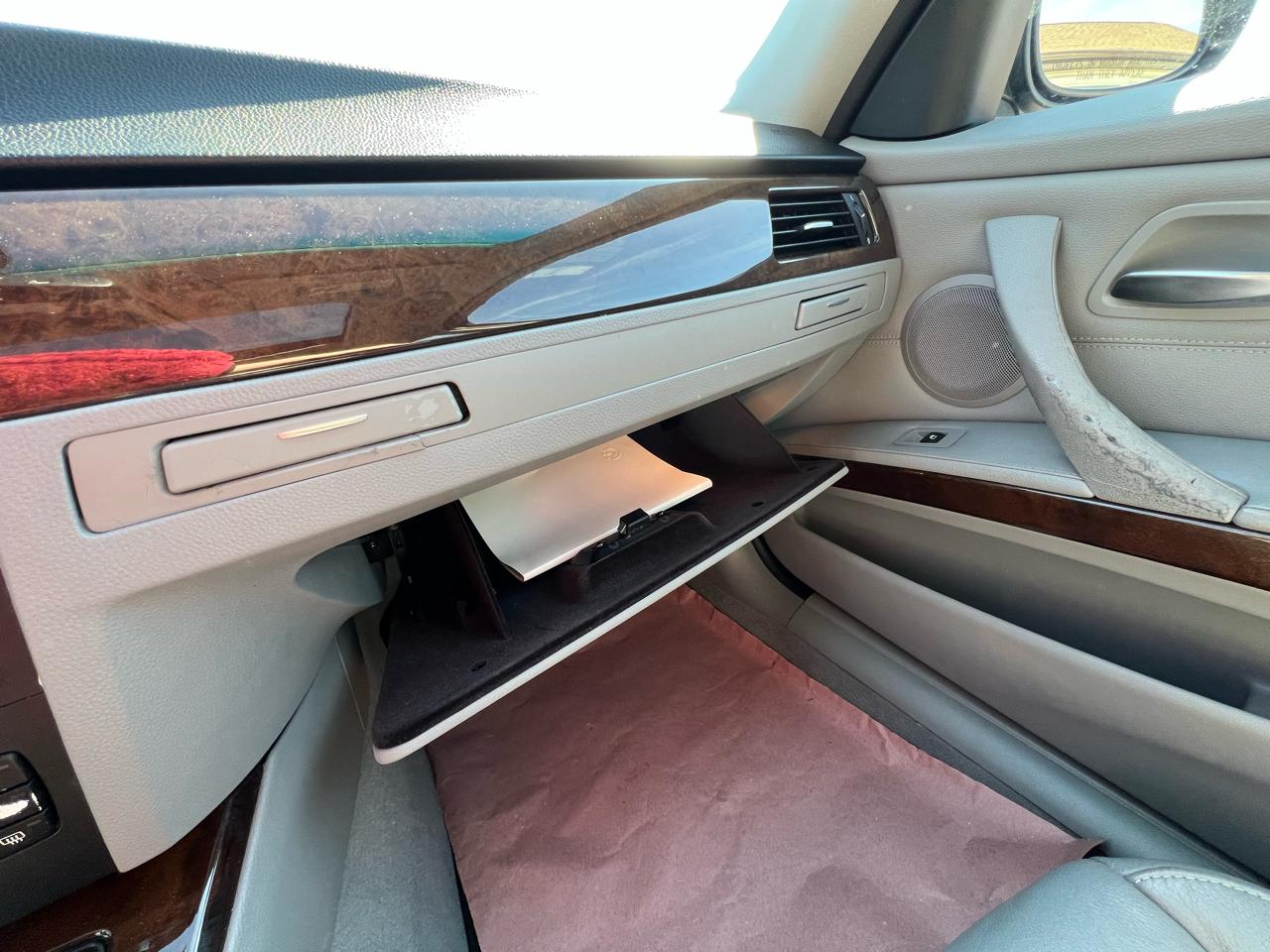 BMW 3-Series 328i SA 2011