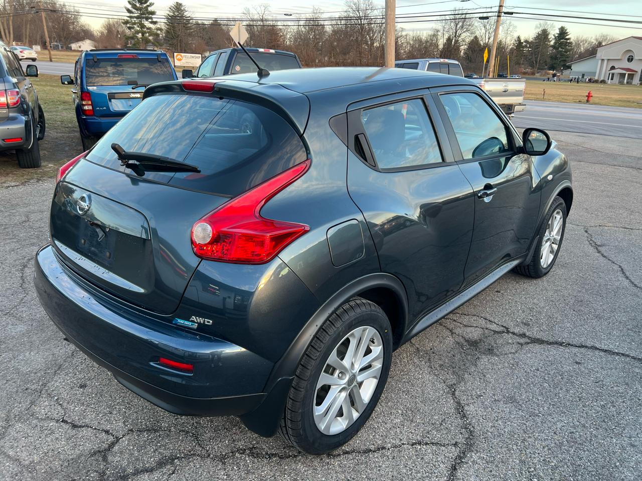 Nissan Juke S AWD 2013