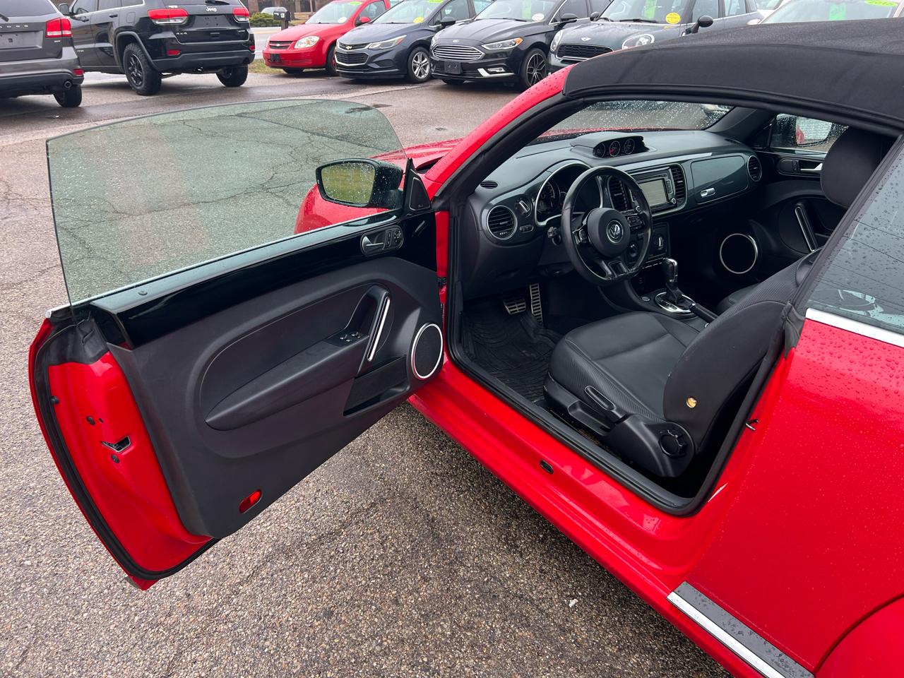 Volkswagen Beetle 2.0T Turbo Convertible 2013