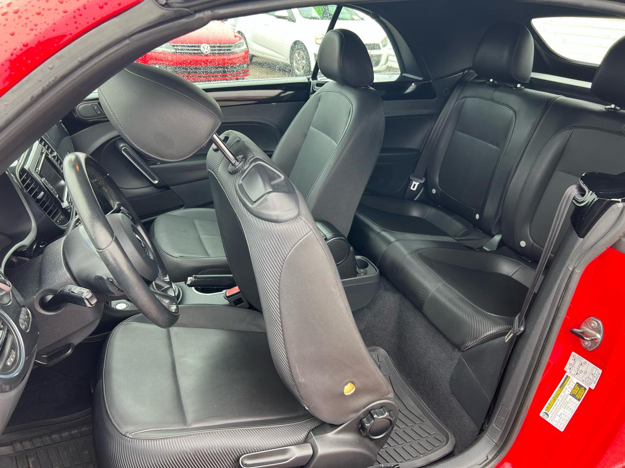 Volkswagen Beetle 2.0T Turbo Convertible 2013