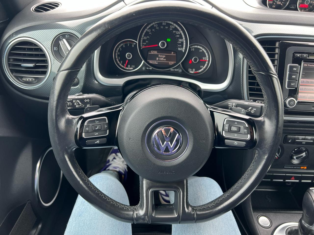Volkswagen Beetle 2.0T Turbo Convertible 2013