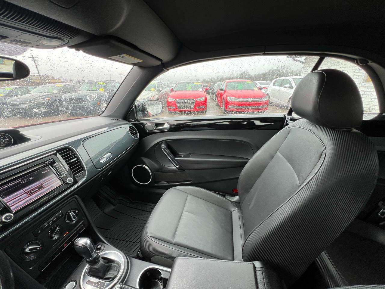 Volkswagen Beetle 2.0T Turbo Convertible 2013