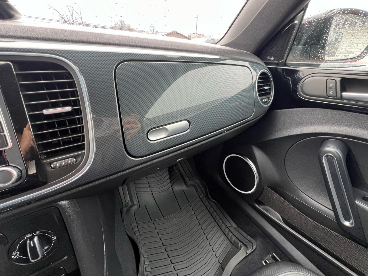 Volkswagen Beetle 2.0T Turbo Convertible 2013