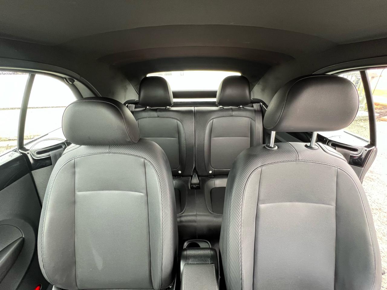 Volkswagen Beetle 2.0T Turbo Convertible 2013