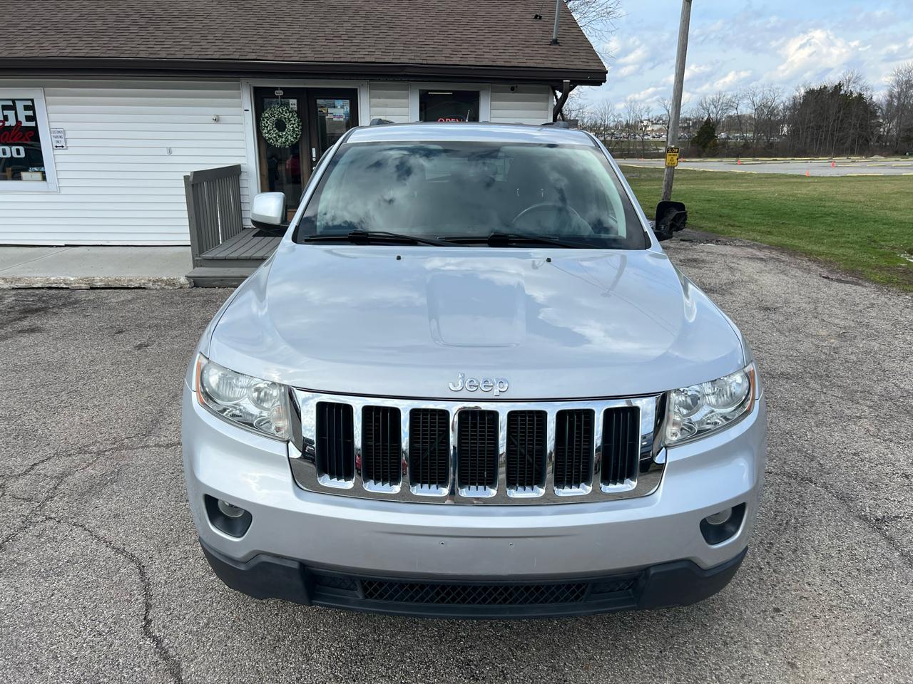Jeep Grand Cherokee Laredo 4WD 2011