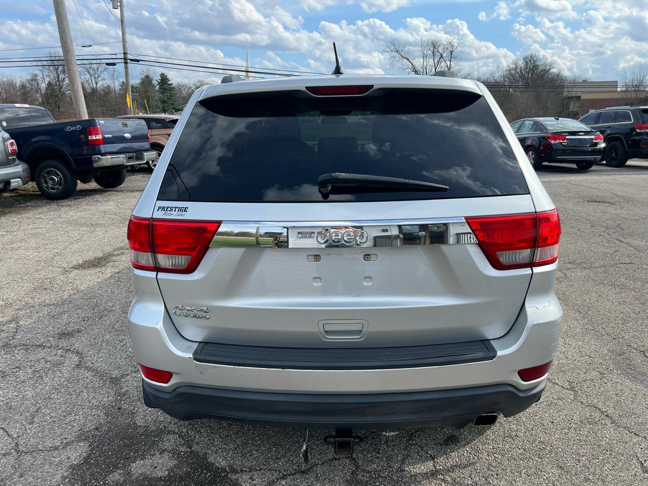 Jeep Grand Cherokee Laredo 4WD 2011