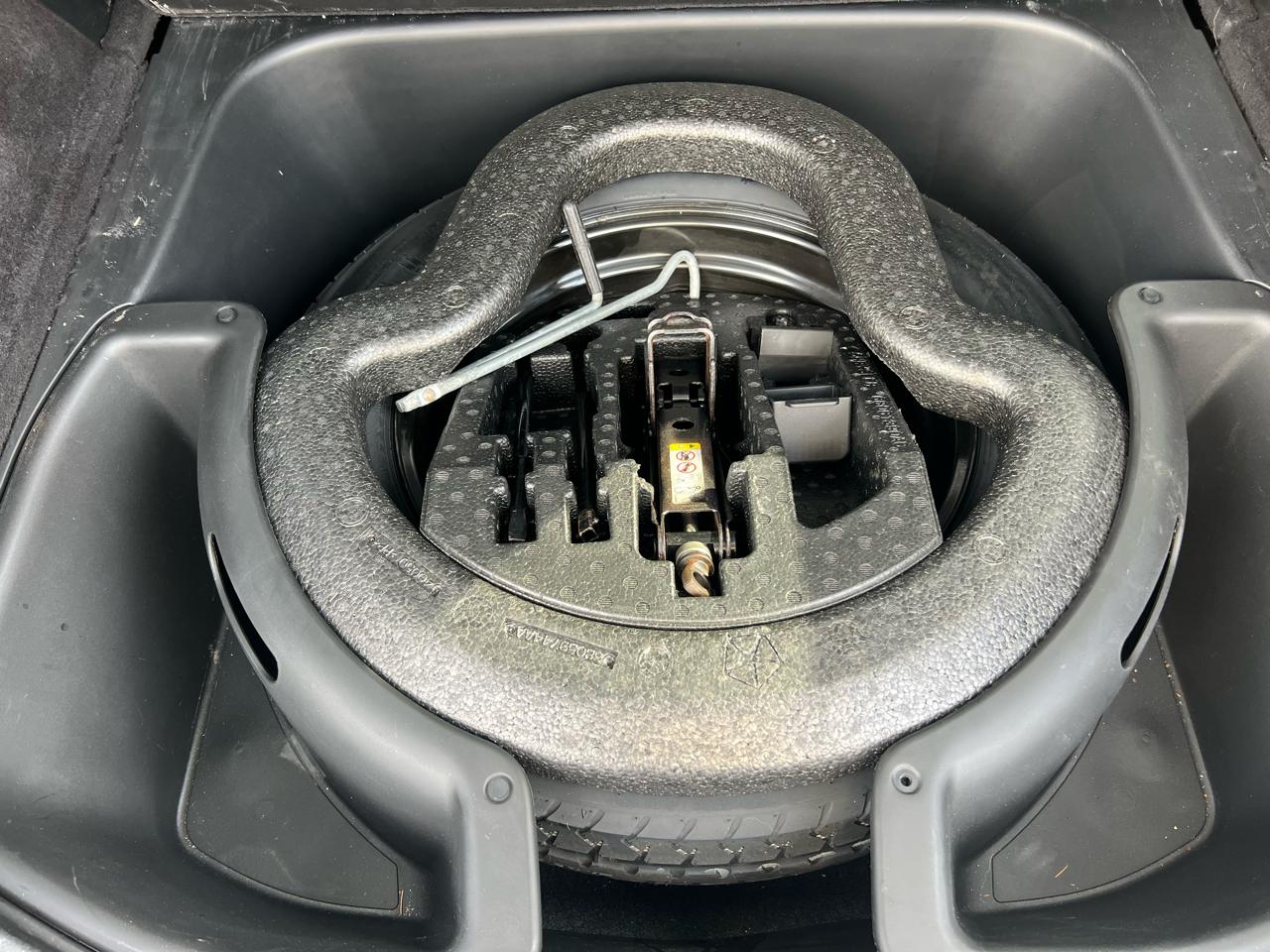 Jeep Grand Cherokee Laredo 4WD 2011