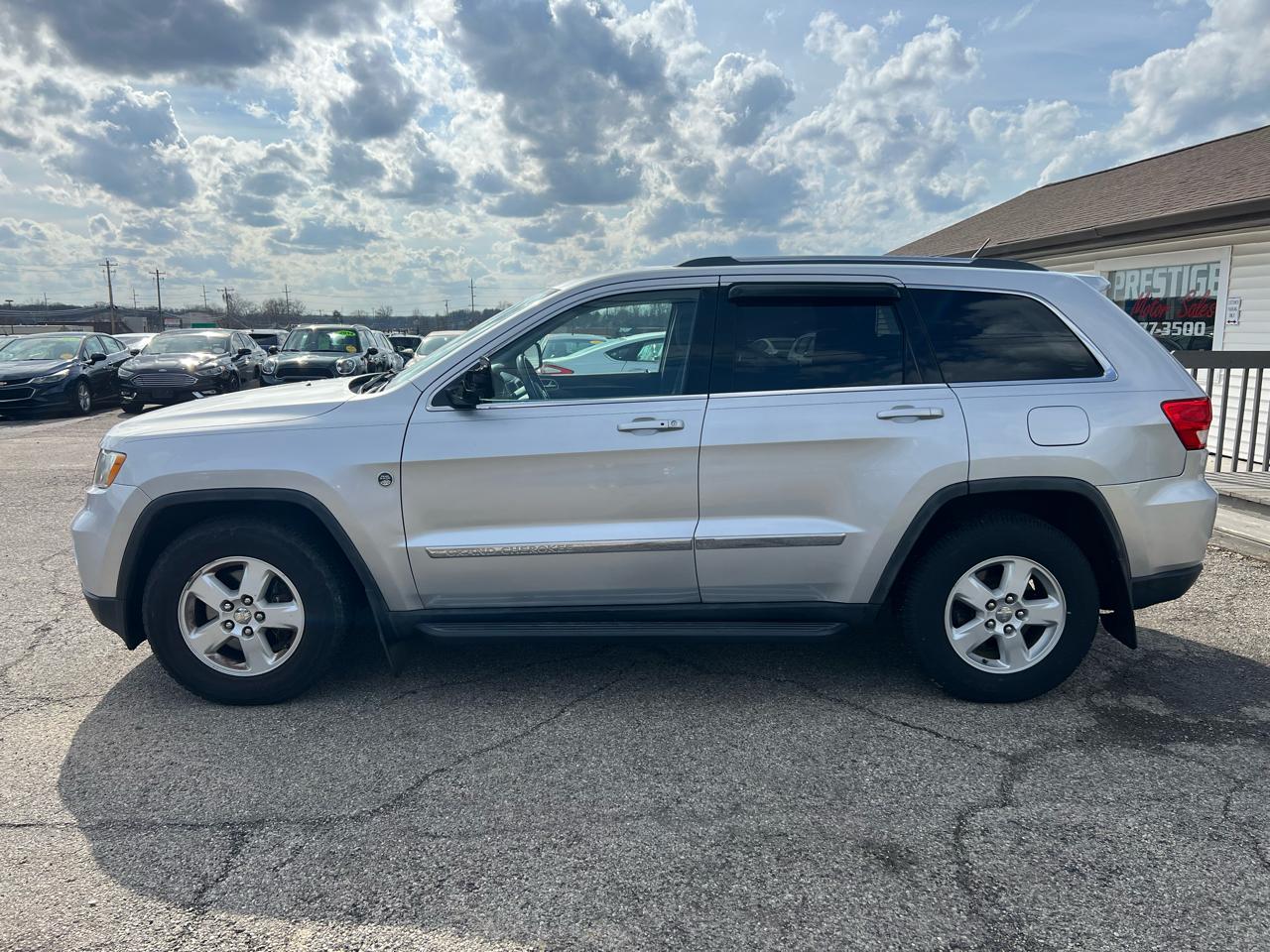 Jeep Grand Cherokee Laredo 4WD 2011