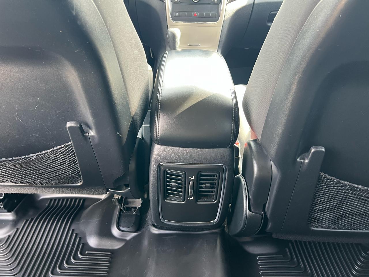 Jeep Grand Cherokee Laredo 4WD 2011