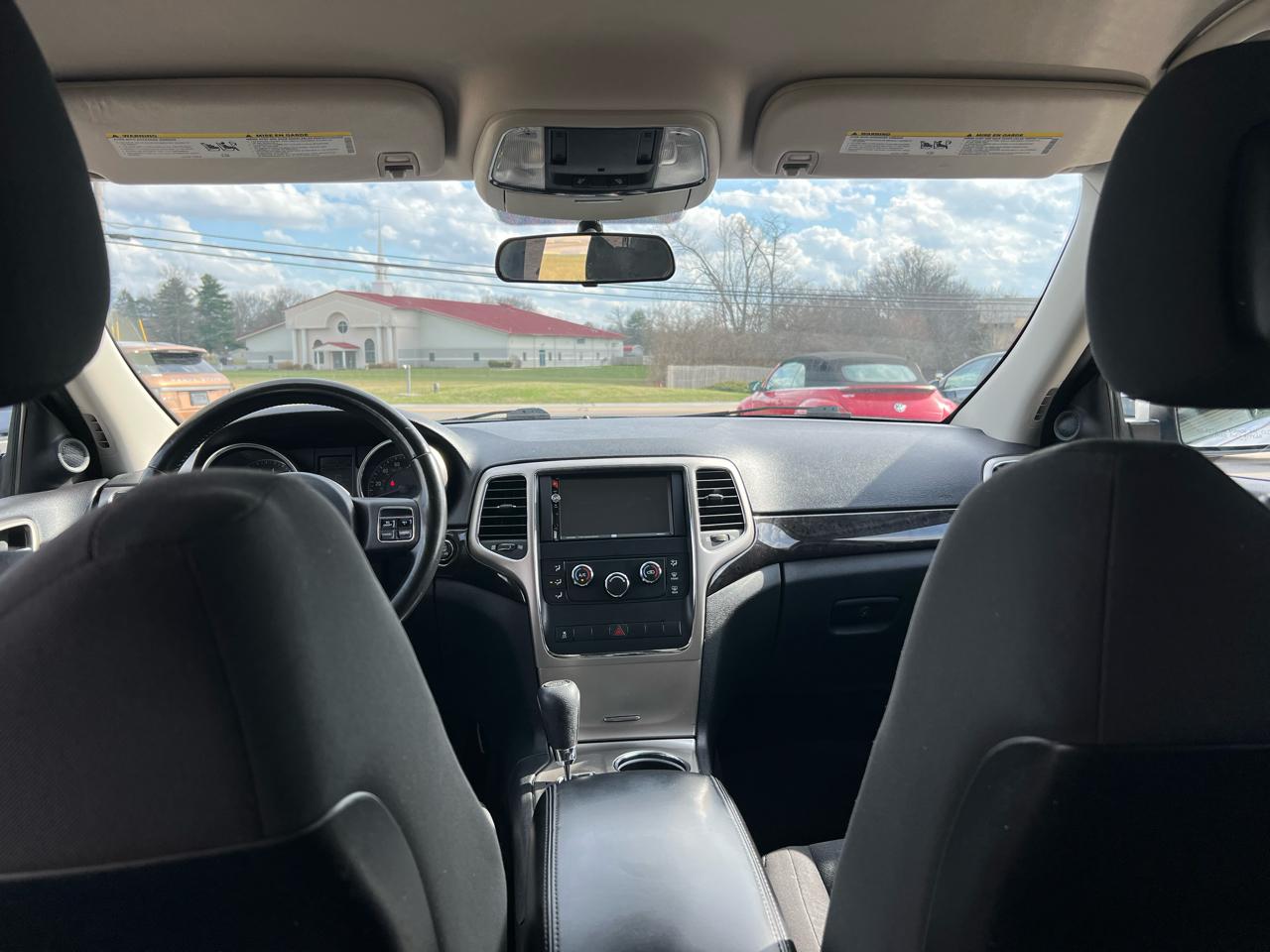 Jeep Grand Cherokee Laredo 4WD 2011