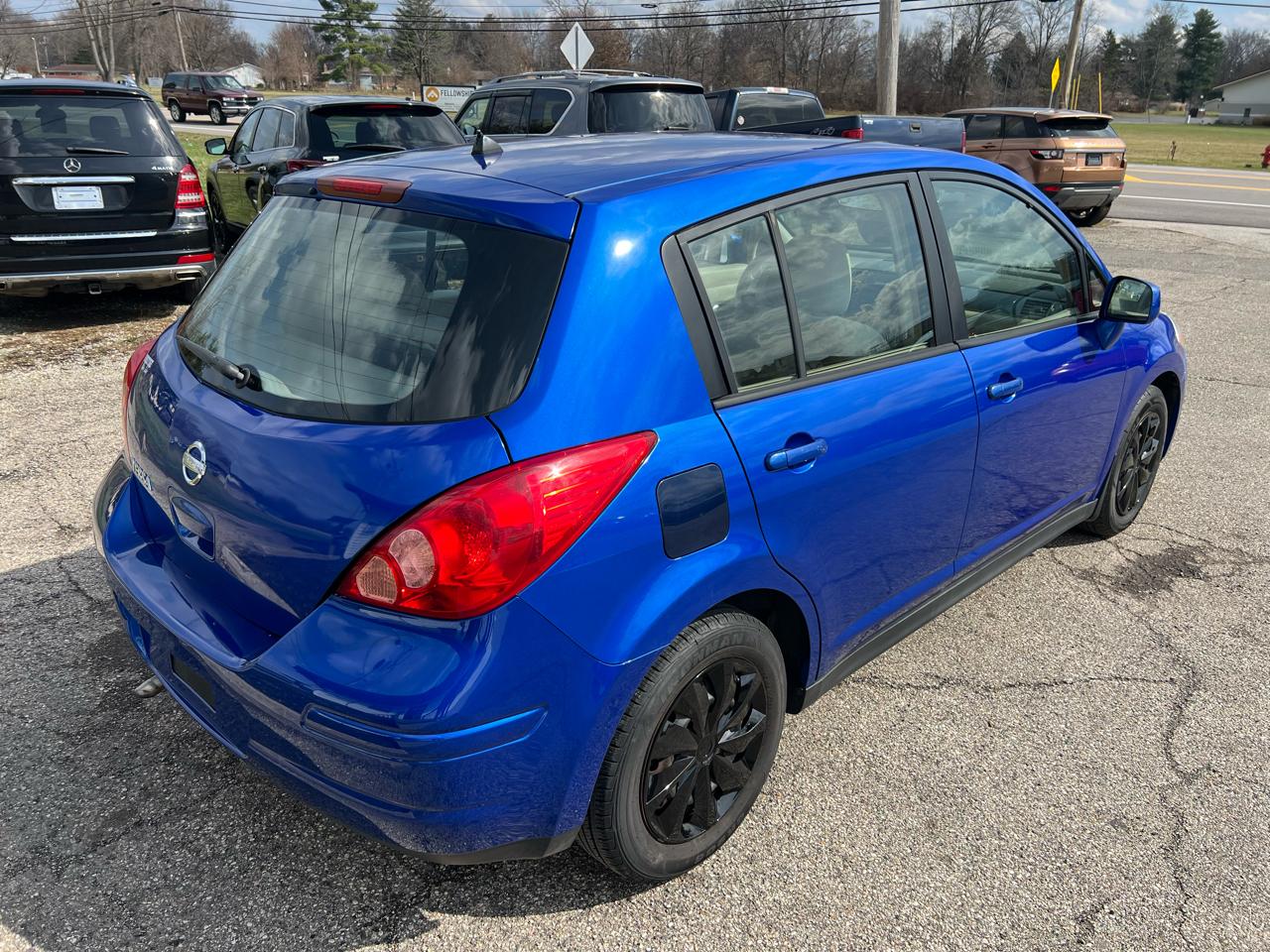 Nissan Versa 1.8 S Hatchback 2009
