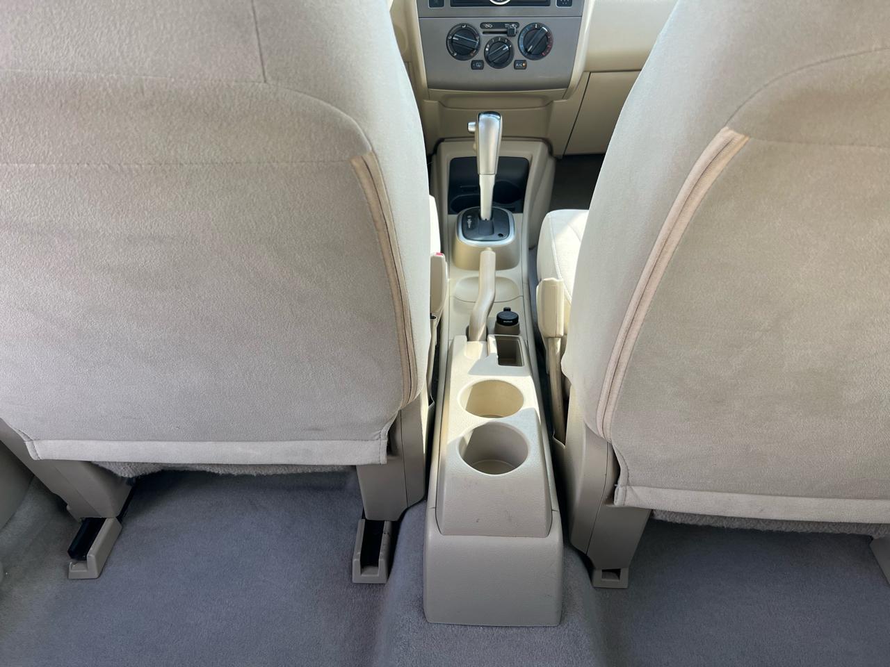 Nissan Versa 1.8 S Hatchback 2009