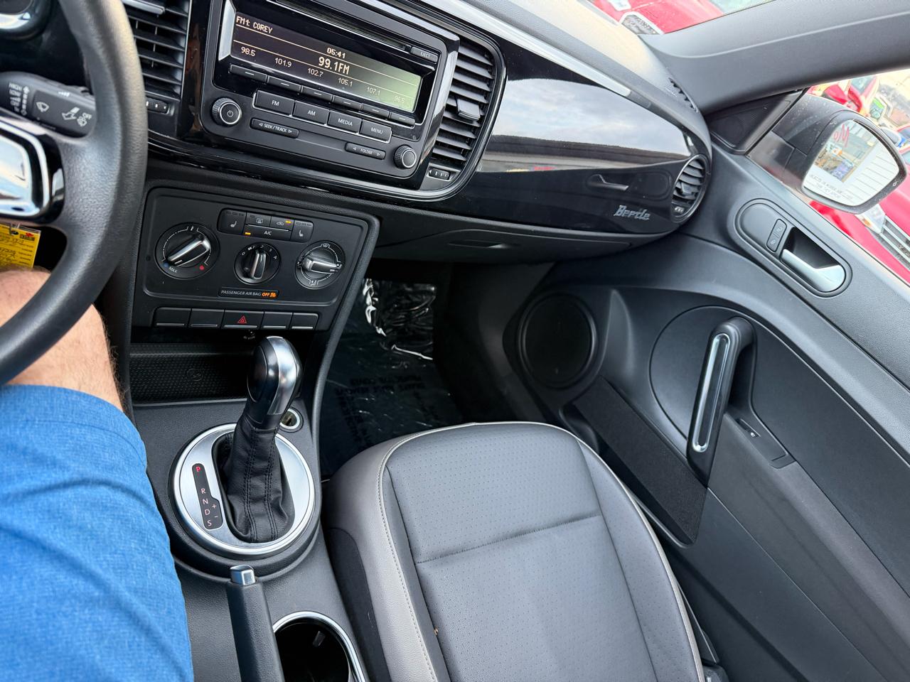 Volkswagen Beetle 1.8T Classic 2015