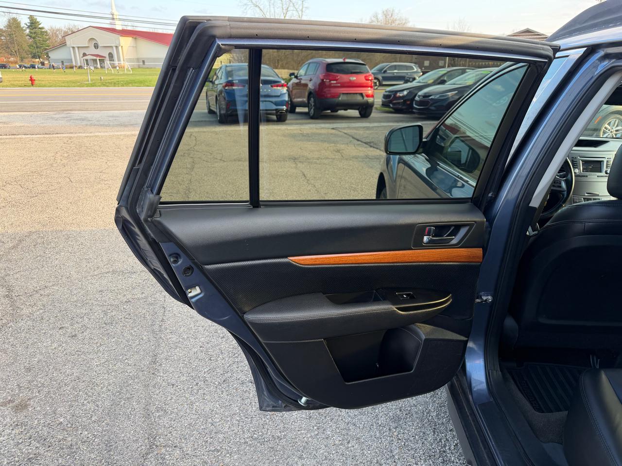 Subaru Outback 2.5i Limited 2014