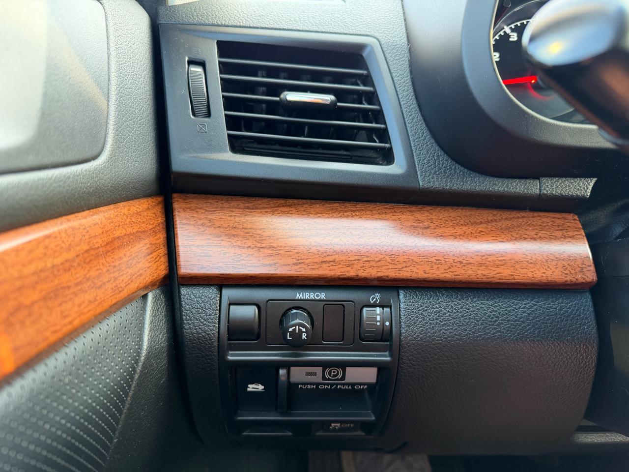 Subaru Outback 2.5i Limited 2014