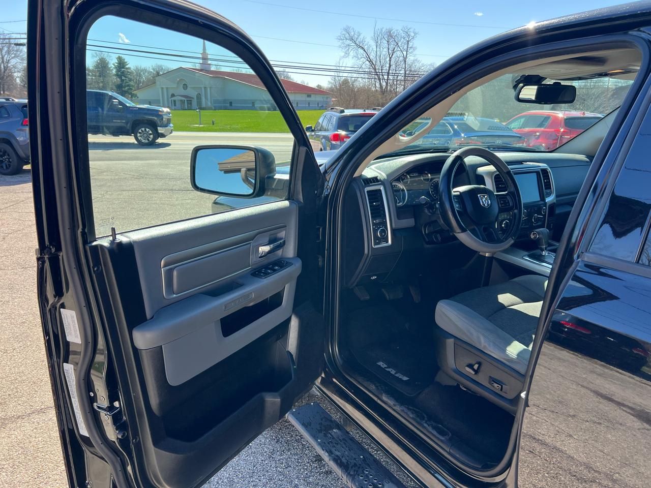 RAM 1500 SLT Quad Cab 4WD 2013